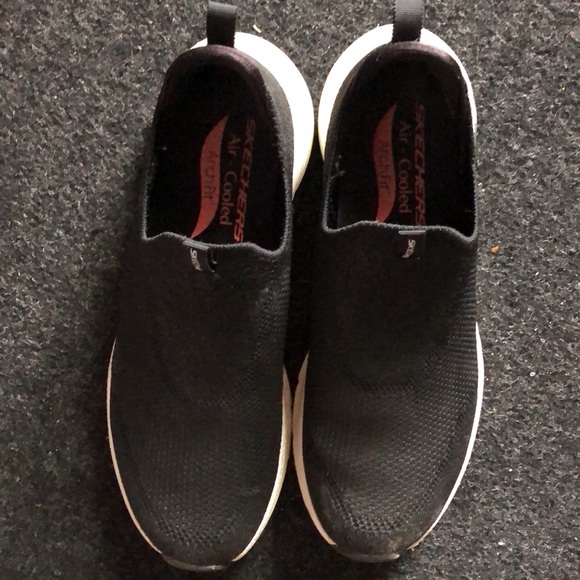 Size 8 womens archfit sketchers - Picture 4 of 6